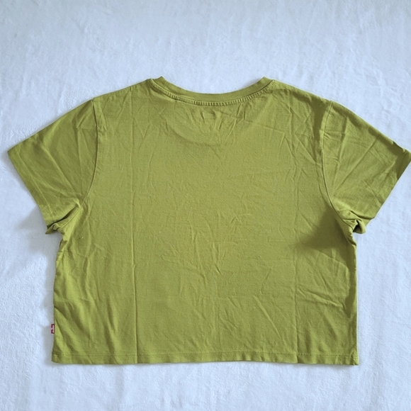 Levi's Butterflies🦋 Graphic Tee👕 - NWT - Picture 2 of 15